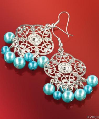 Cercei argintii cu perle de sticla albastre