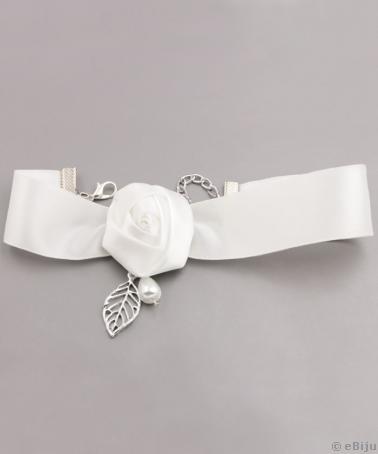 Choker din panglică de satin albă, cu trandafir şi frunze