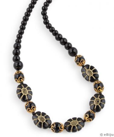 Colier negru cu elemente ovale şi perle de sticlă negre
