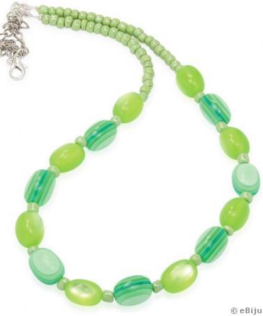 Colier verde din piese ovale, imitatie sticla combinat cu perle sticla