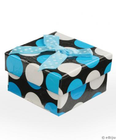 Cutiuta cadou pentru inele cu buline albastre si albe pe fundal negru