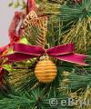 Glob decorativ de Crăciun, cu mărgea oranj-galben-auriu, cu fundiţă din satin