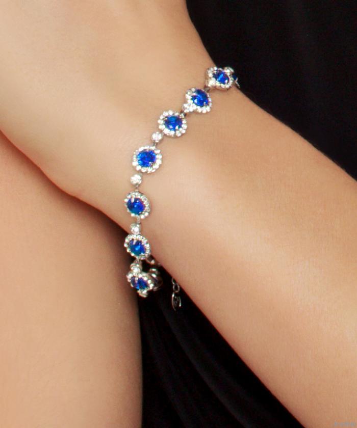 Brăţară argintie cu flori din elemente Swarovski albastru safir