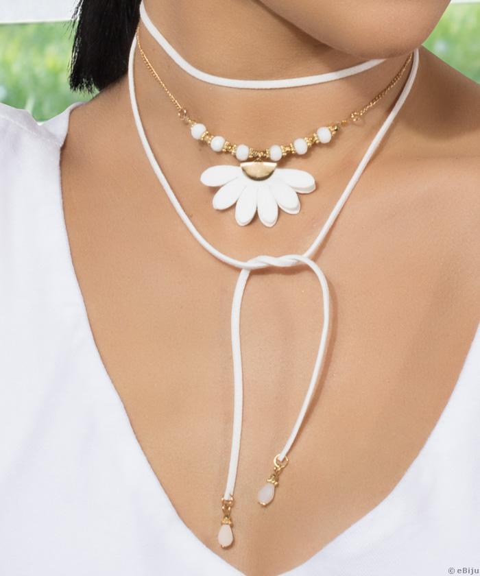 Choker alb, cu pandantiv floare si cristale alb opal