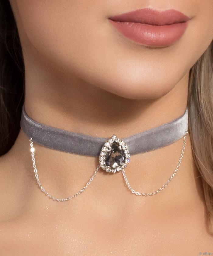 Choker din catifea gri deschis, cu cristal lacrimă