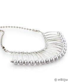 Colier argintiu din perle de sticlă gri