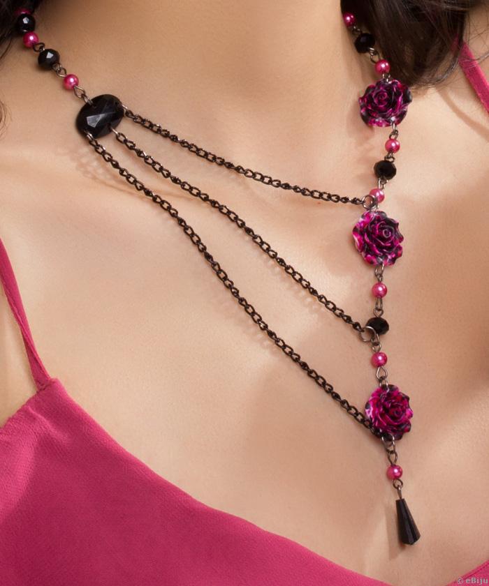 Colier asimetric cu trandafiri, cristale şi perle