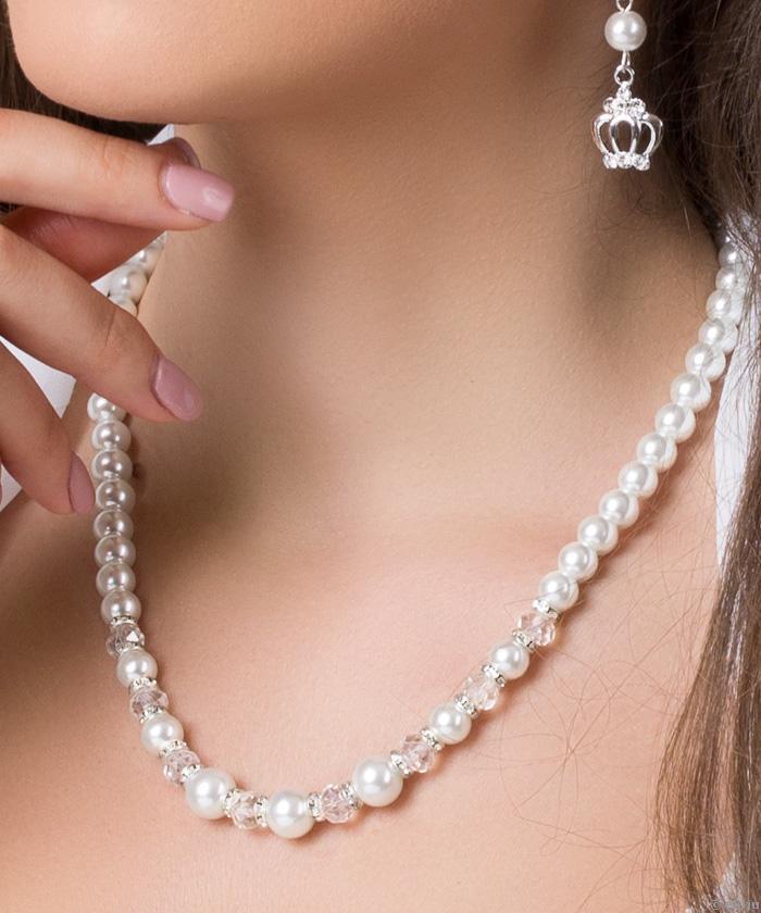 Colier din perle de sticlă albe, cu cristale transparente