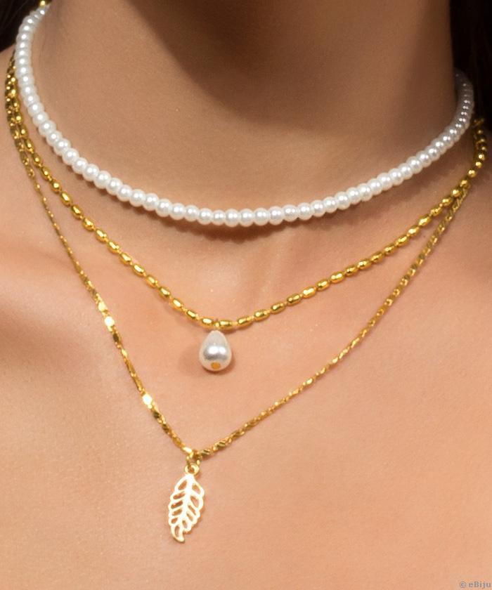 Colier triplu, auriu, cu perle şi pandantive