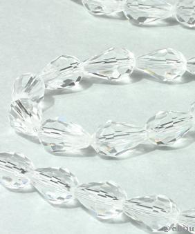 Cristale formă lacrimă, transparent, 1.6x1 cm