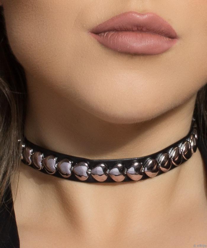 Fekete choker, gunmetal színű akril szívecskékkel