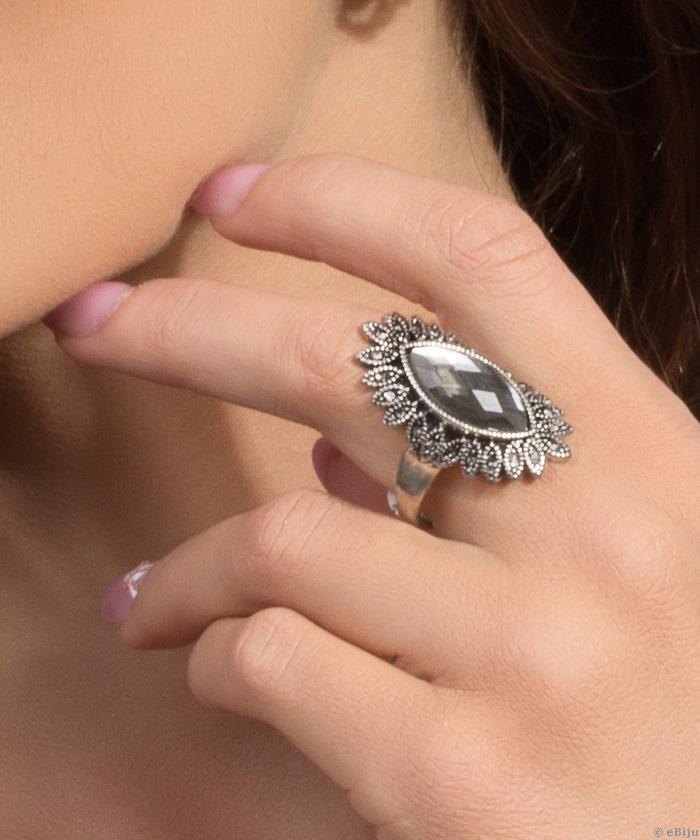 Inel Antique Marquise, culoarea diamantului negru