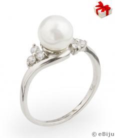 Inel cu perlă albă de cultură și elemente Swarovski