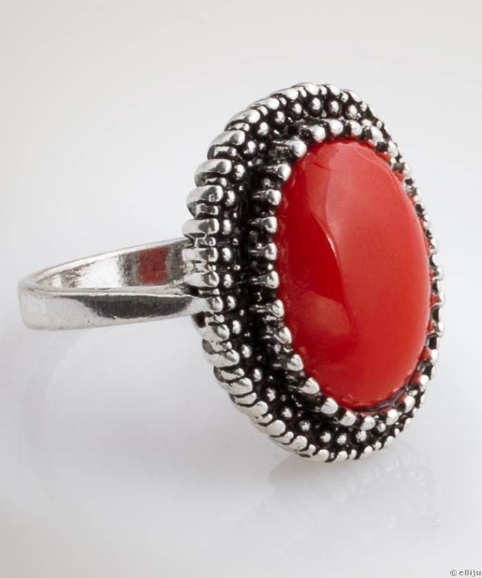 Inel cu piatră roşie şi metal argintiu antichizat, 16 mm