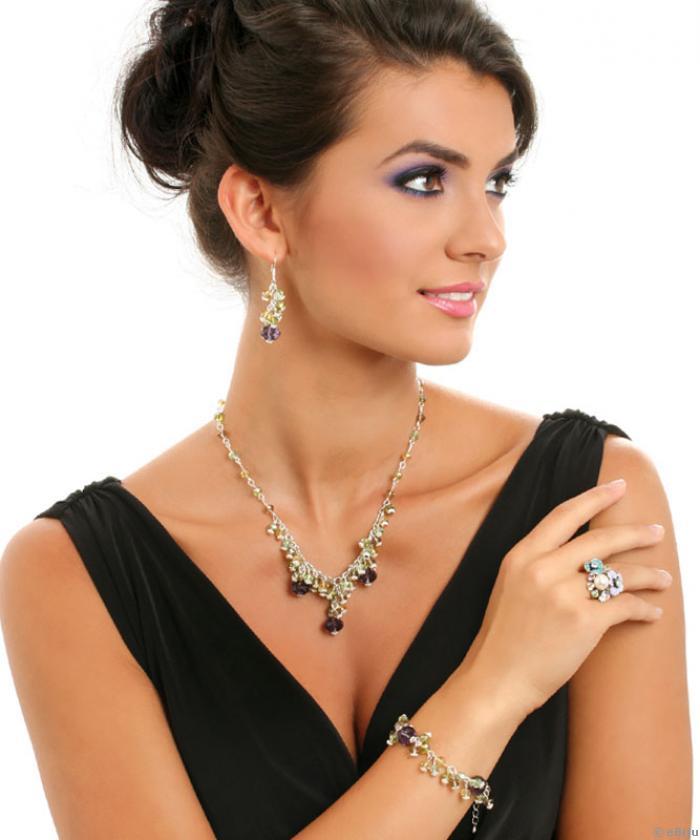 Inel flori cu perla de sticla si cristale multicolore (marime 18 mm)