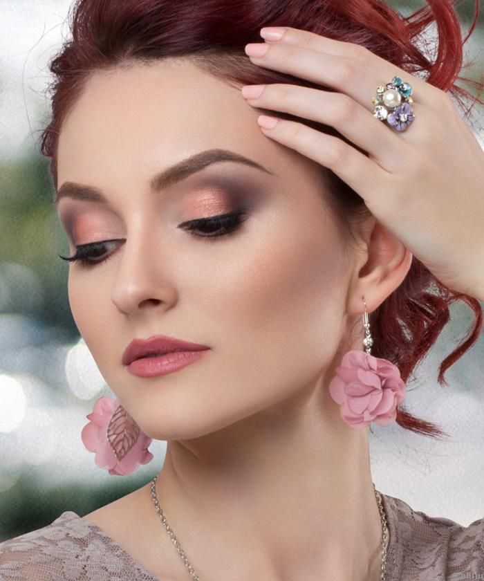 Inel flori cu perla de sticla si cristale multicolore (marime 18 mm)