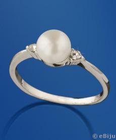 Inel perla de cultura cu strasuri albe, marime 19 mm